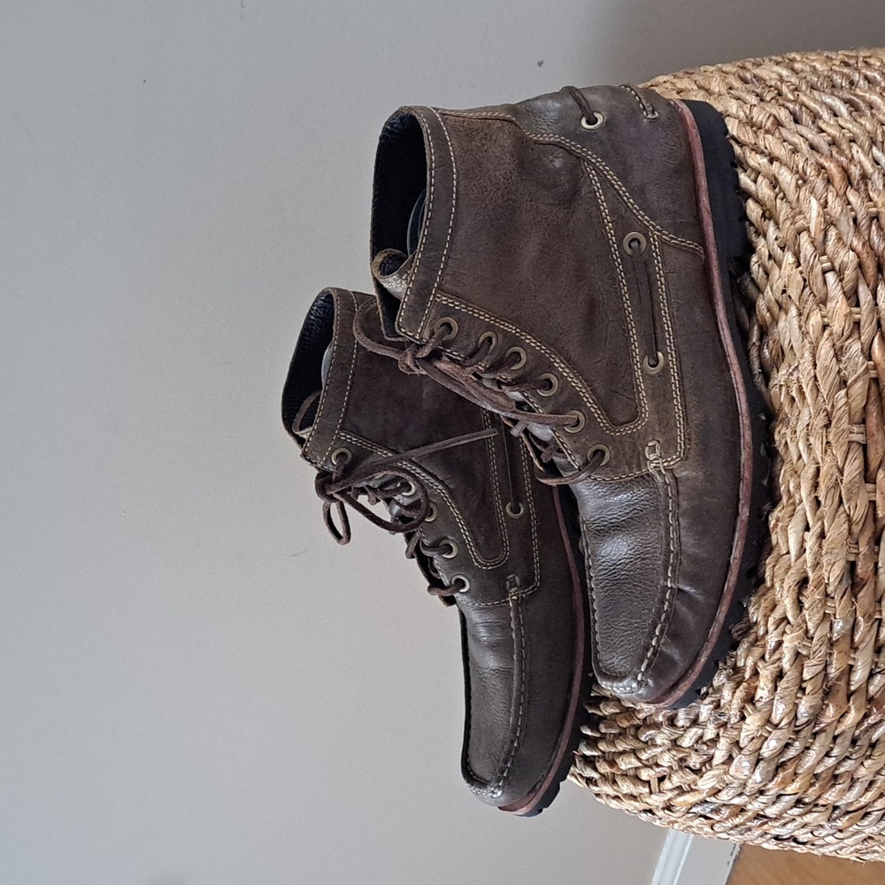 Cole Haan Men's Textured Brown Leather Boots Lace Up Thick Treds Size 10.5 - Picture 2 of 8